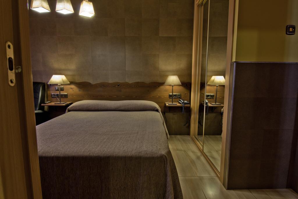 Hotel Dona Blanca Albarracín Rom bilde