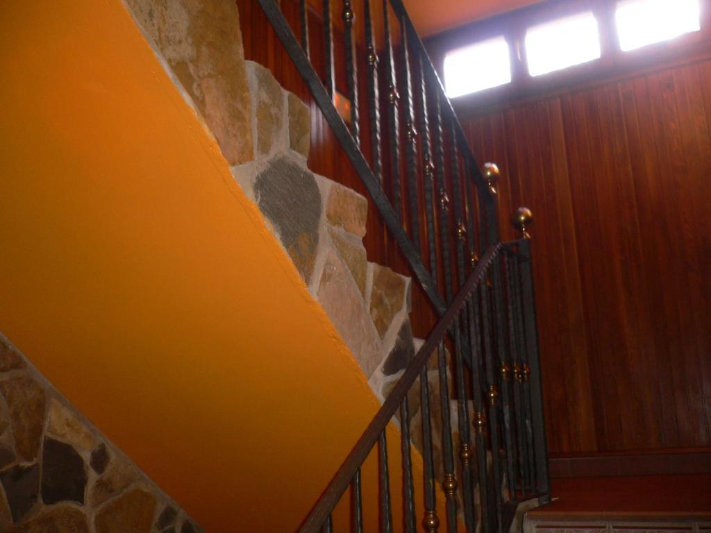 Hotel Dona Blanca Albarracín Eksteriør bilde