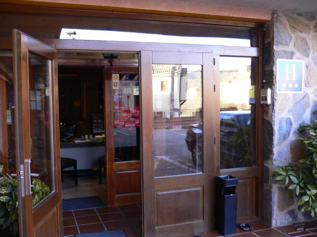 Hotel Dona Blanca Albarracín Eksteriør bilde