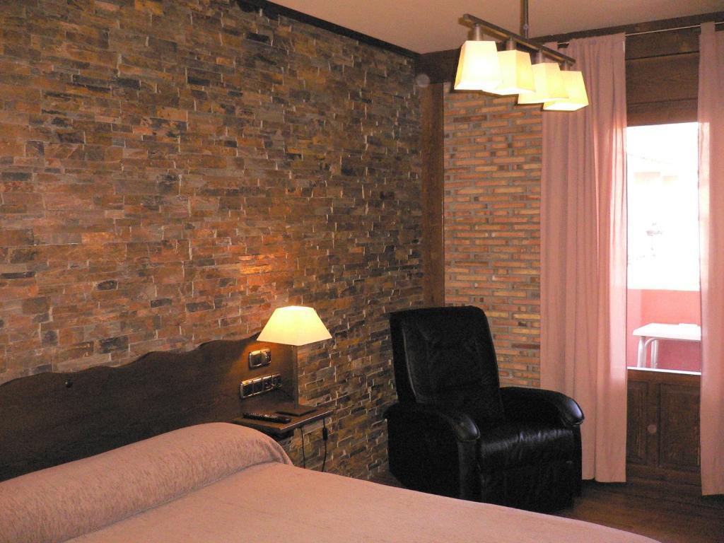 Hotel Dona Blanca Albarracín Eksteriør bilde