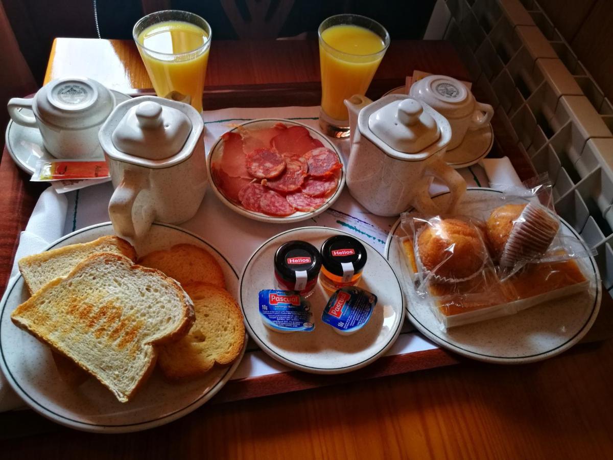Hotel Dona Blanca Albarracín Eksteriør bilde